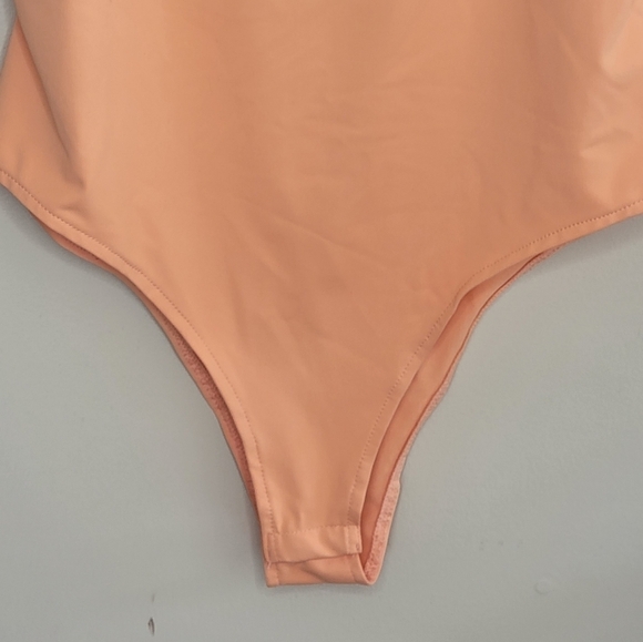 Everyday Chic Boutique | Better Than Ever Orange Bodysuit Size Large - Picture 5 of 5